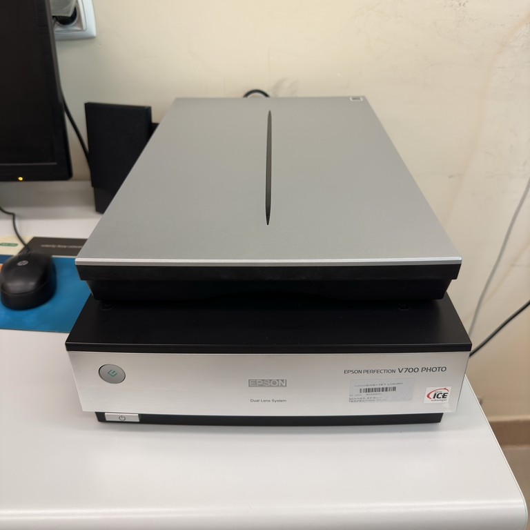 Skaner do klisz Perfection V700 PHOTO, Epson